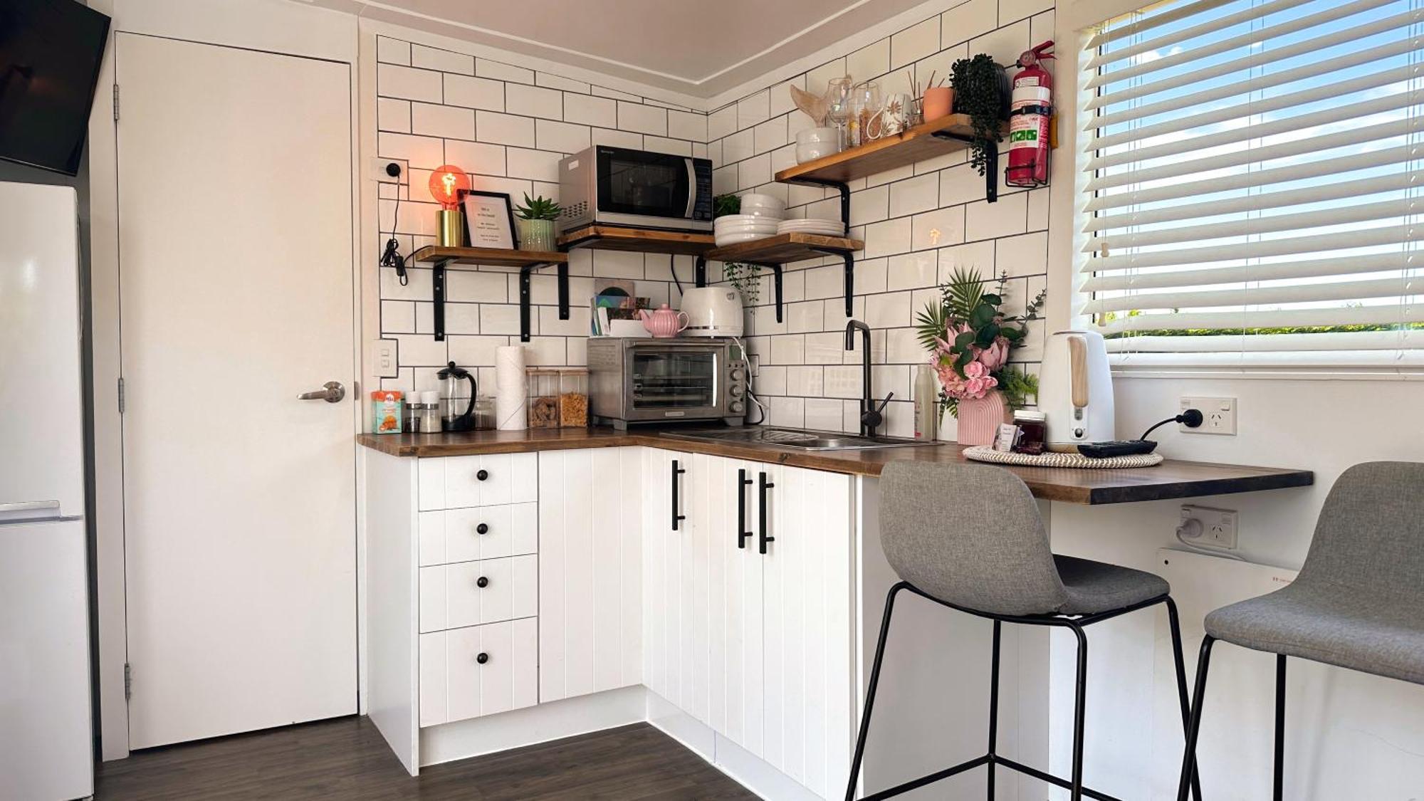 Rustling Oaks Nz Tropical Tiny House Villa Tamahere Екстериор снимка