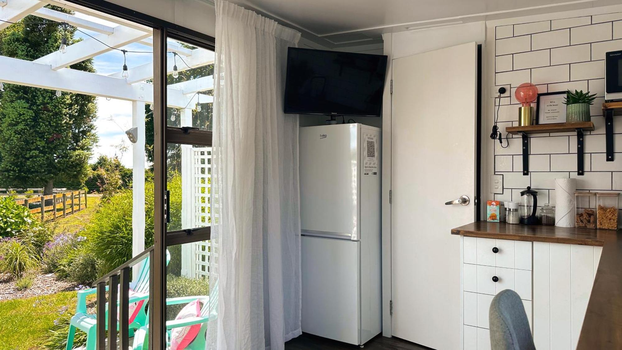 Rustling Oaks Nz Tropical Tiny House Villa Tamahere Екстериор снимка