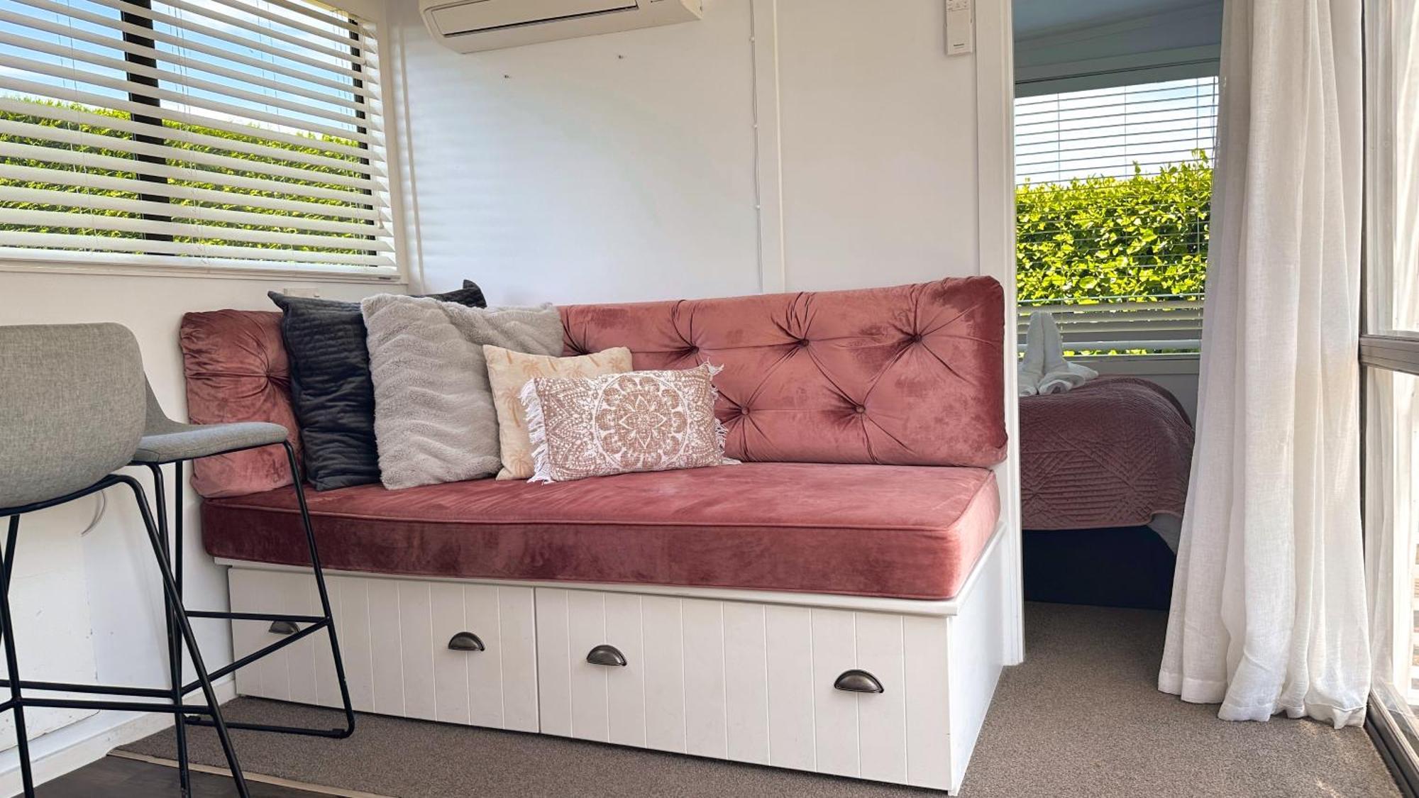 Rustling Oaks Nz Tropical Tiny House Villa Tamahere Екстериор снимка